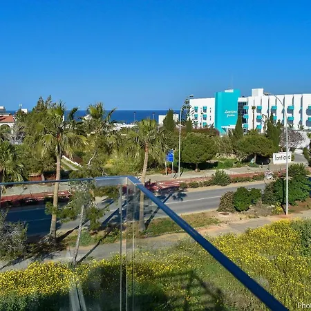 Anemoni Villa